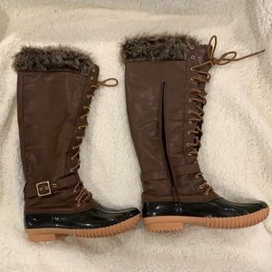 Nature Breeze Duck-10 HI Women's Knee High Lace Up Insulated Boots. Size 8.5.